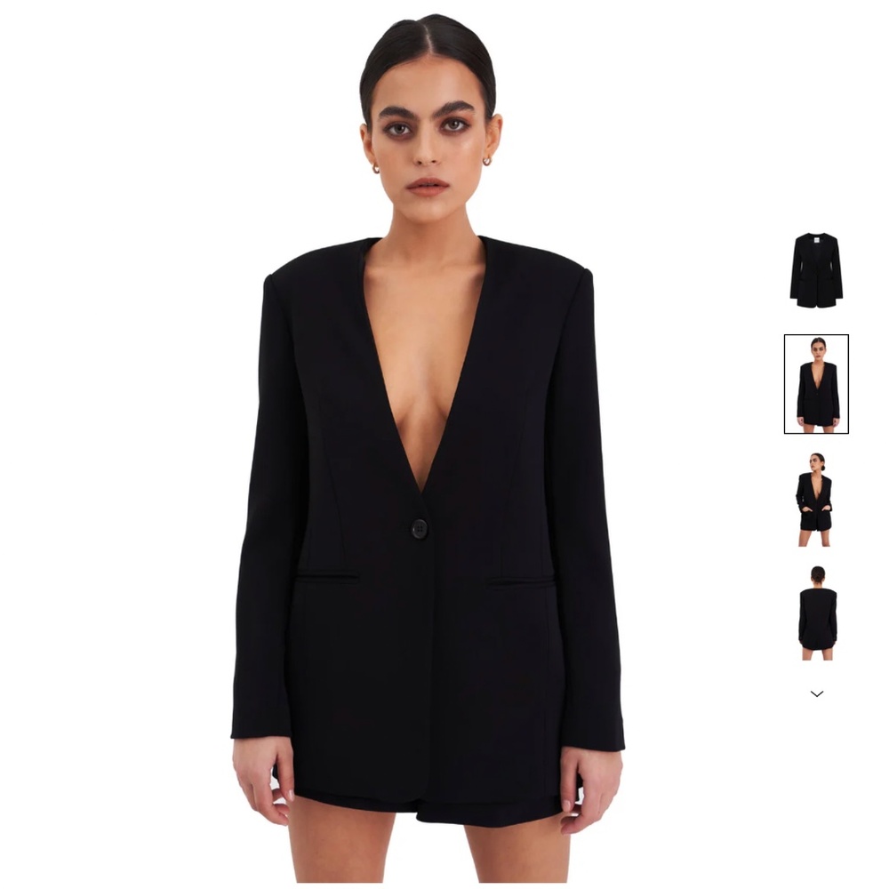 NWOT! LAWS OF MOTION Blazer Women’s The Crepe Mogul Blazer Black Size 18